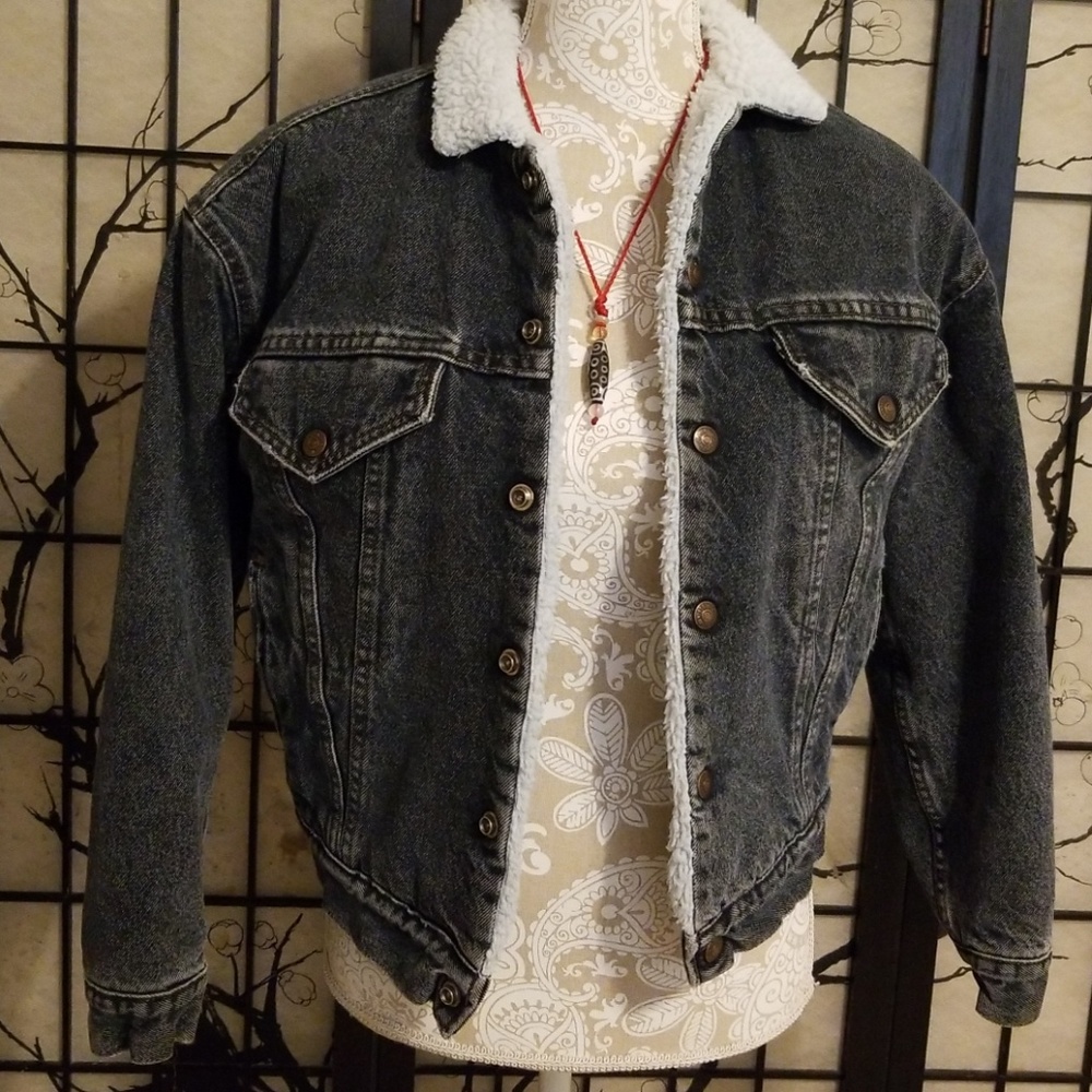 Women Levi's jeans jacket